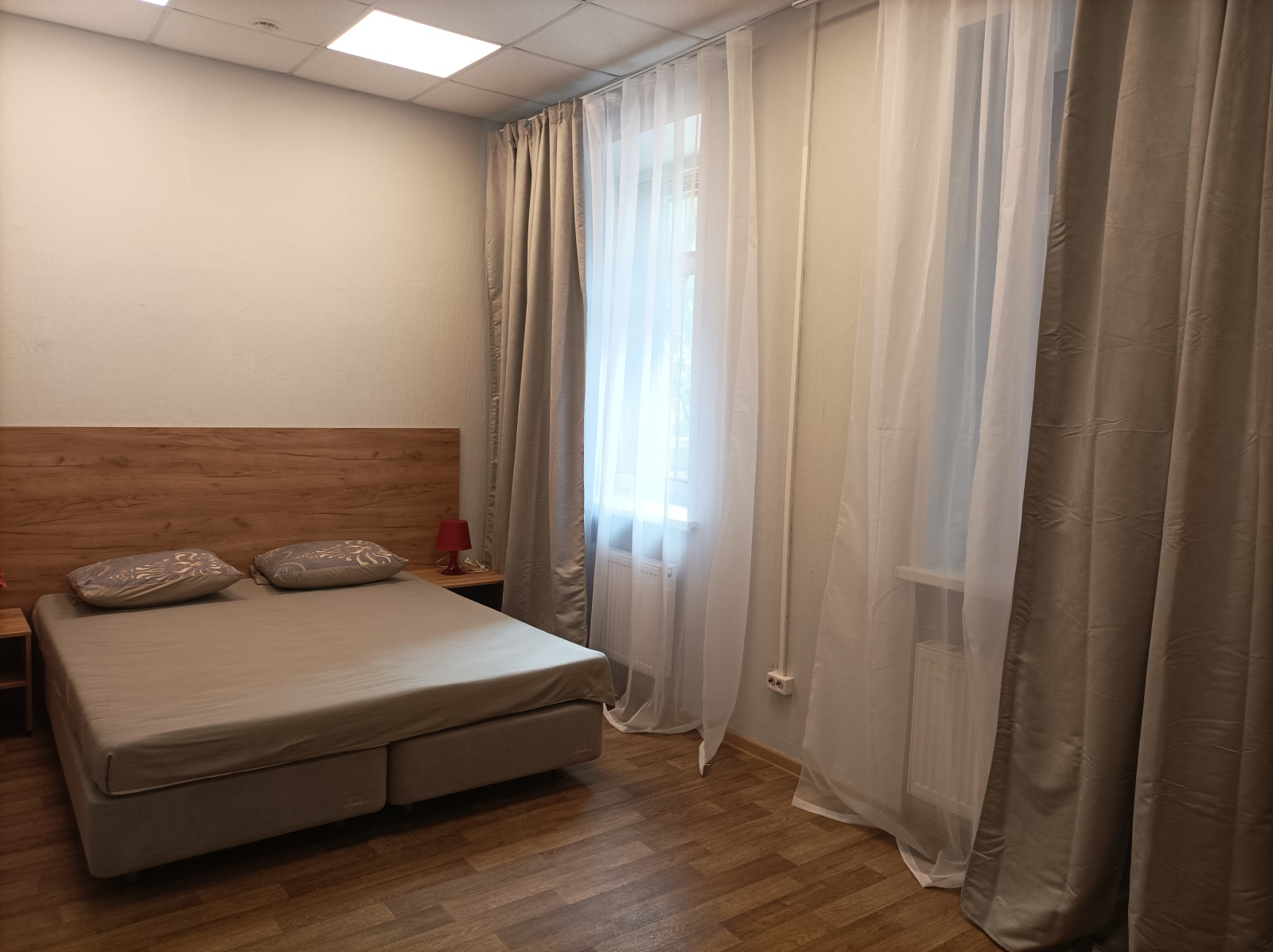 Гостиница, Сухобруса 27 