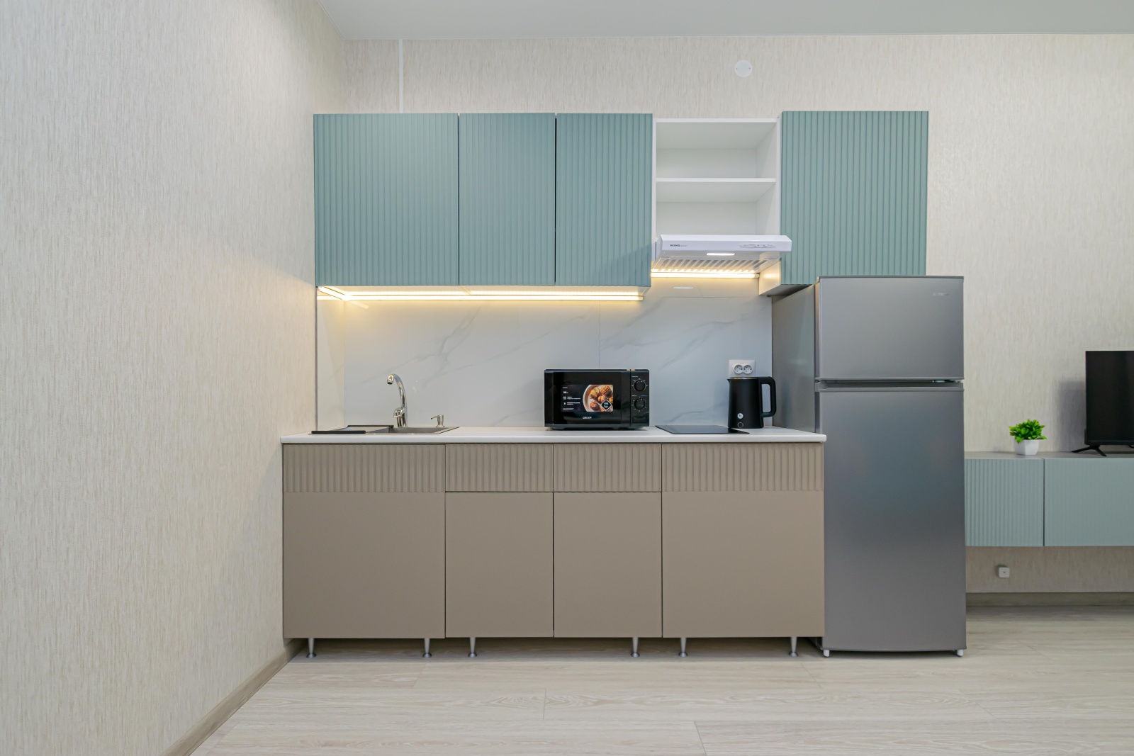 Уютная евро 2-комнатная квартира у ДКЖ