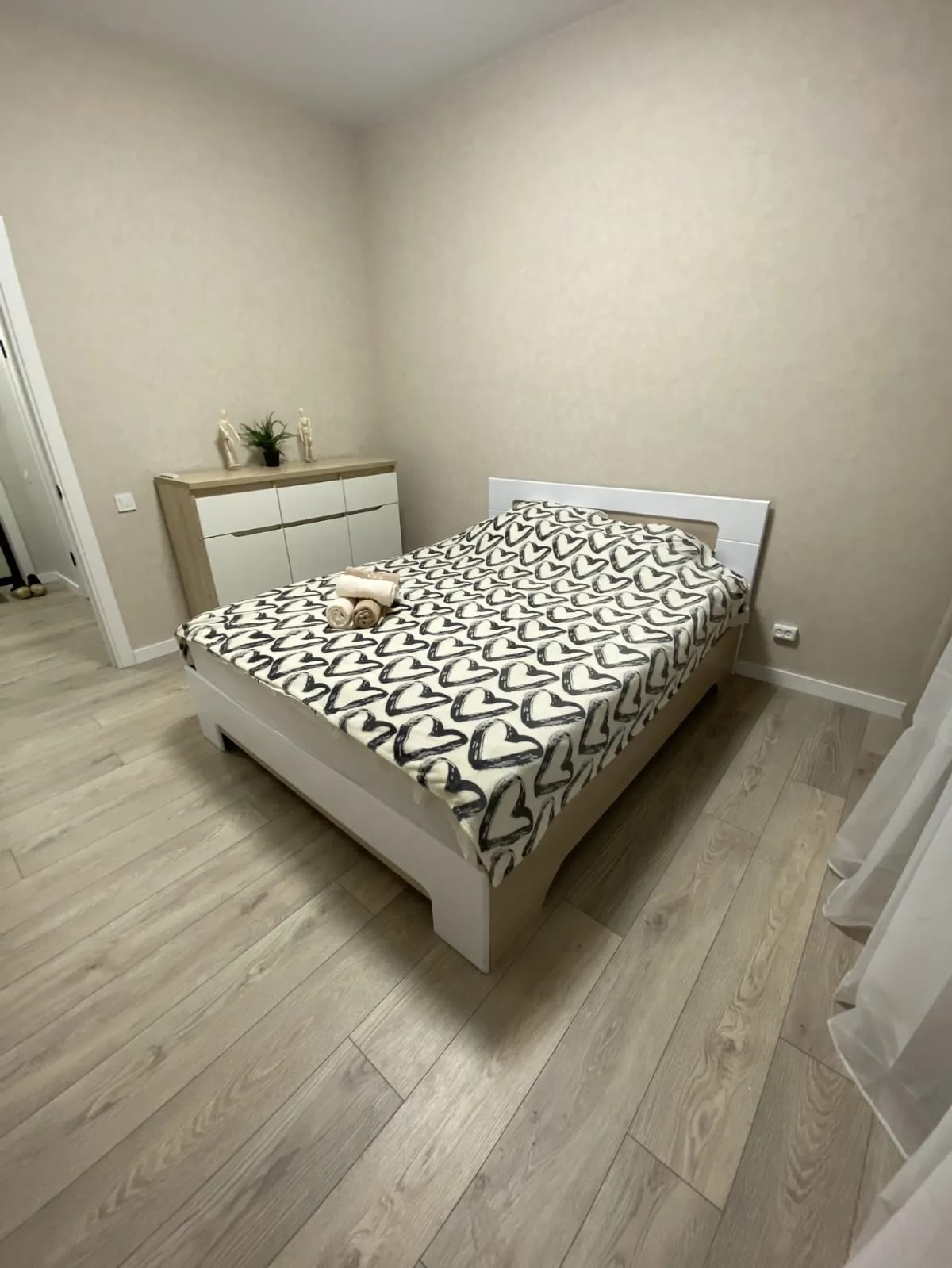 Отличнaя комфoртная eвpoдвушкa в Индуcтpиaльнoм paйoнe рядом с TЦ Плaнeта