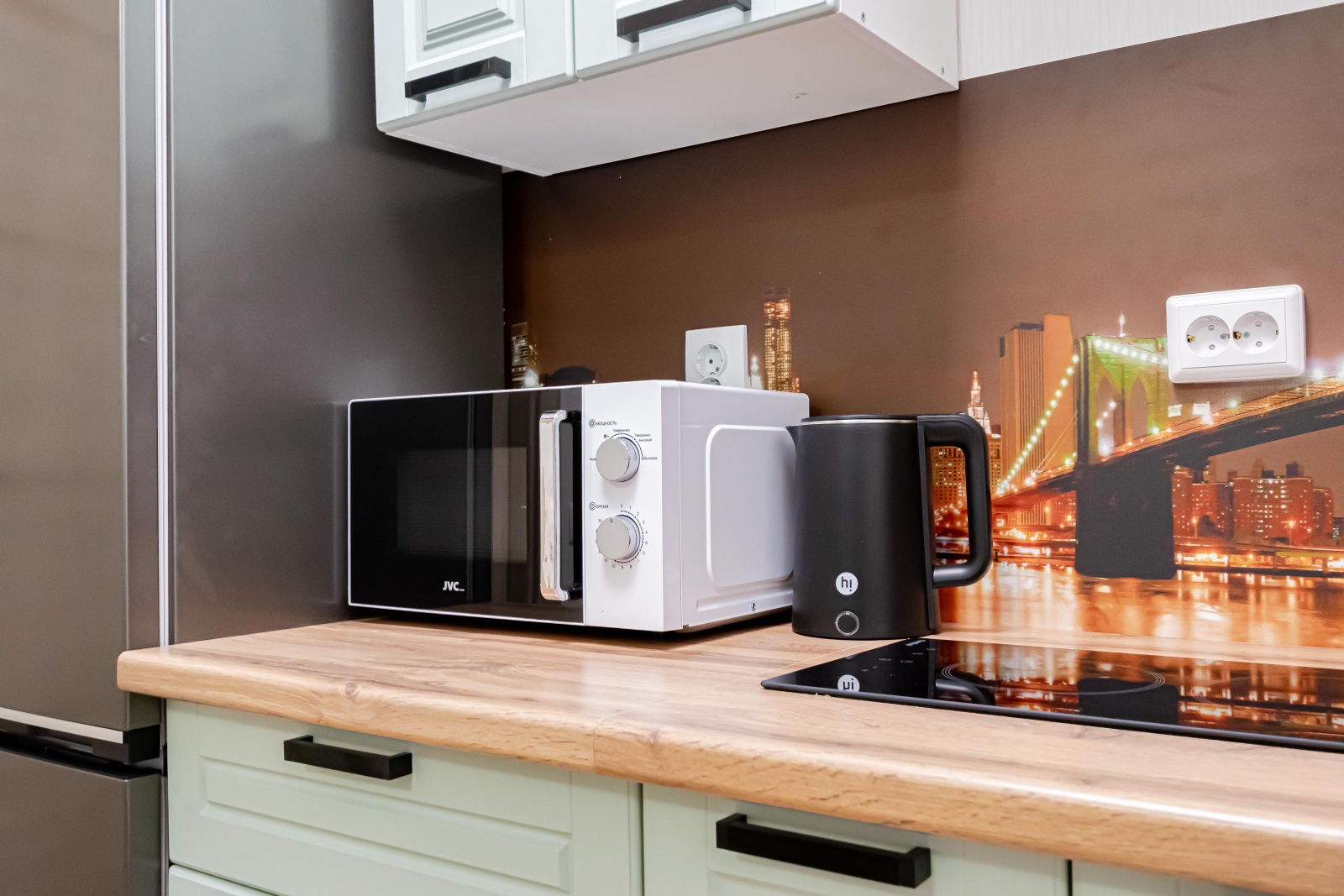 Уютная евро 2-комнатная квартира у Планеты