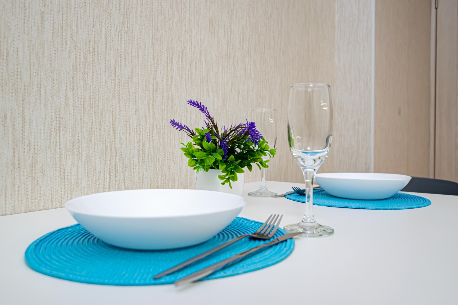 Уютная евро 2-комнатная квартира у ДКЖ