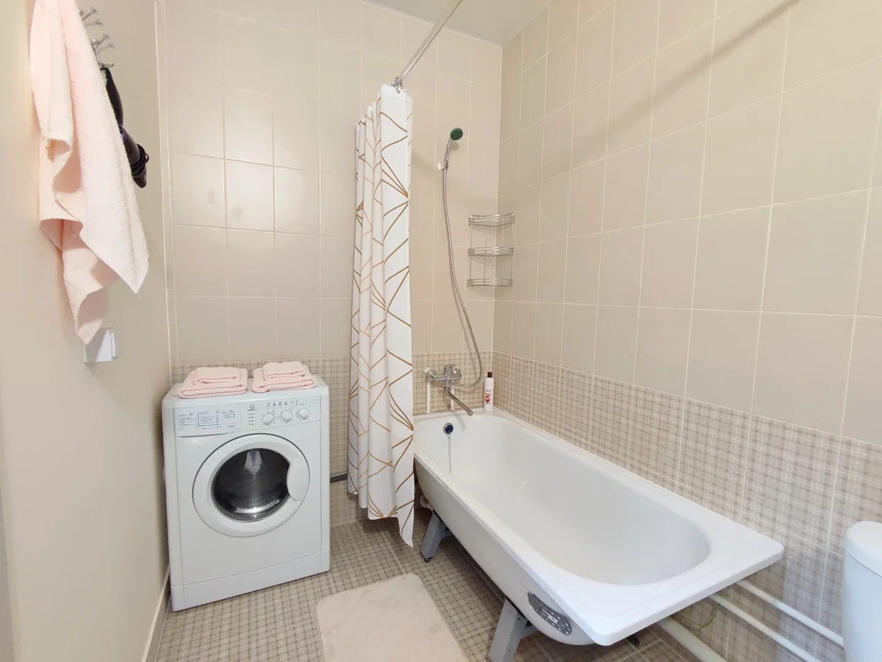 1-к. квартира, 43 м², 7/25 эт.