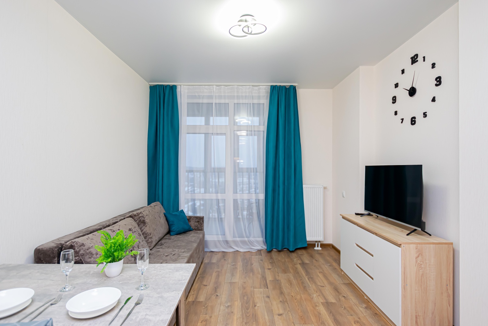 Уютная евро 2-комнатная квартира у Планеты