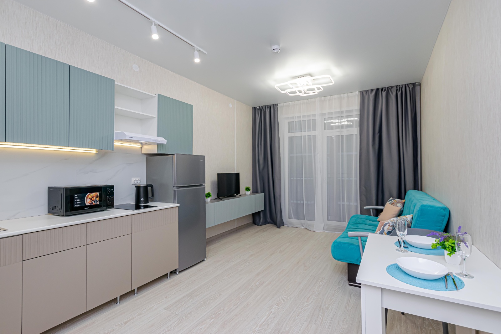 Уютная евро 2-комнатная квартира у ДКЖ