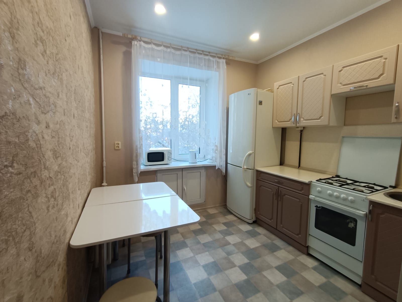 2-к квартира на Борчанинова