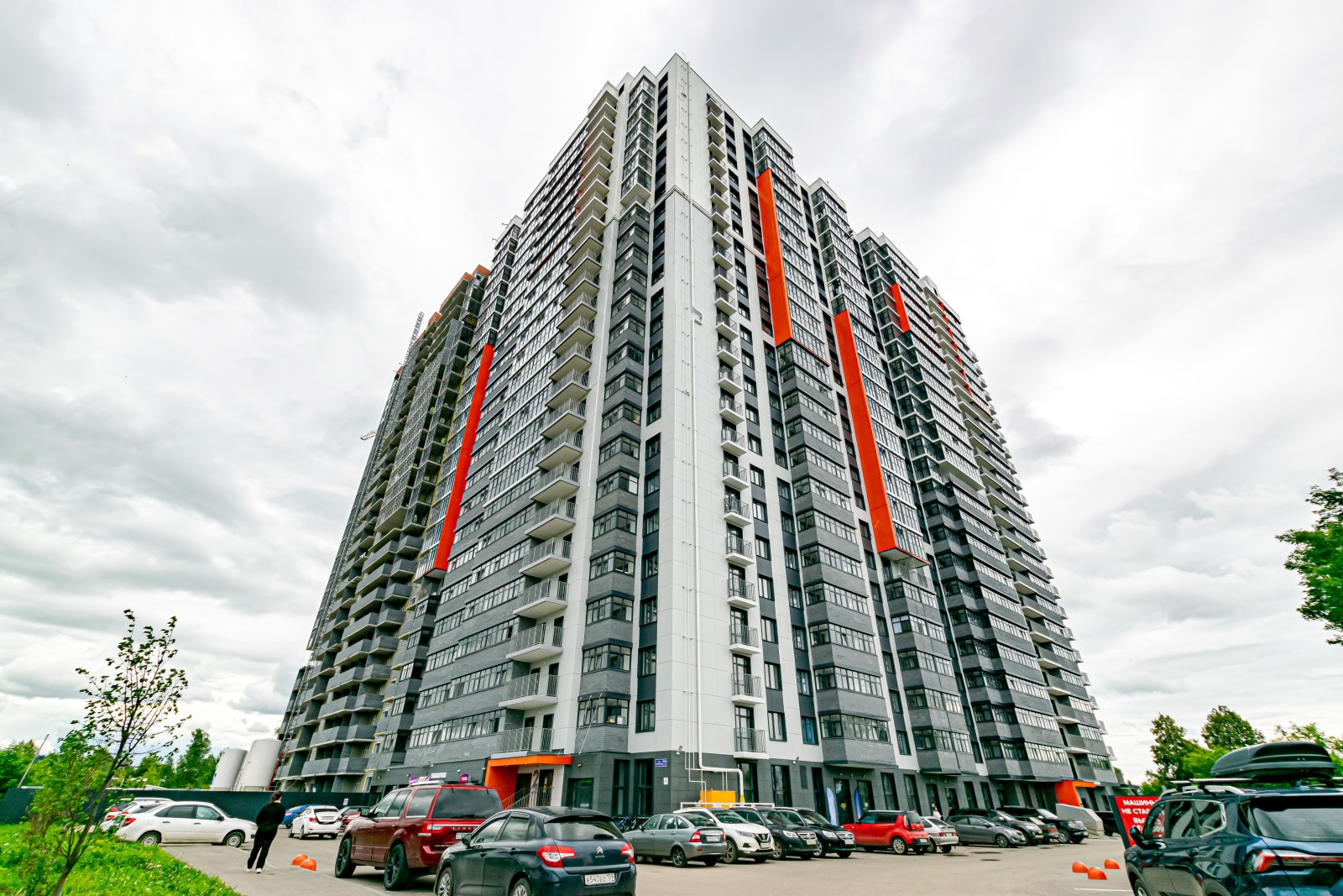 Уютная евро 2-комнатная квартира у Планеты