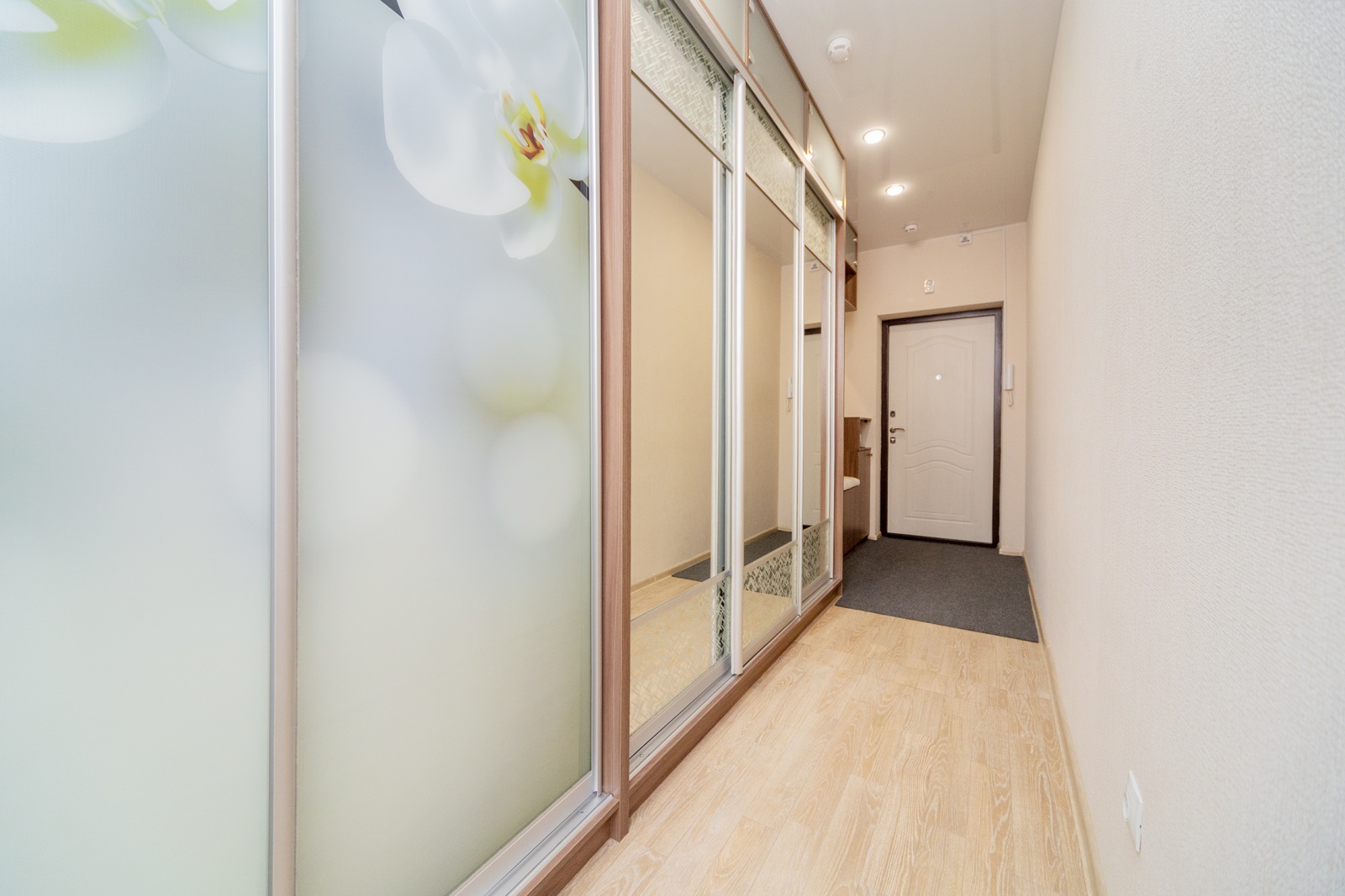 2-к квартира с просторной кухней-гостиной