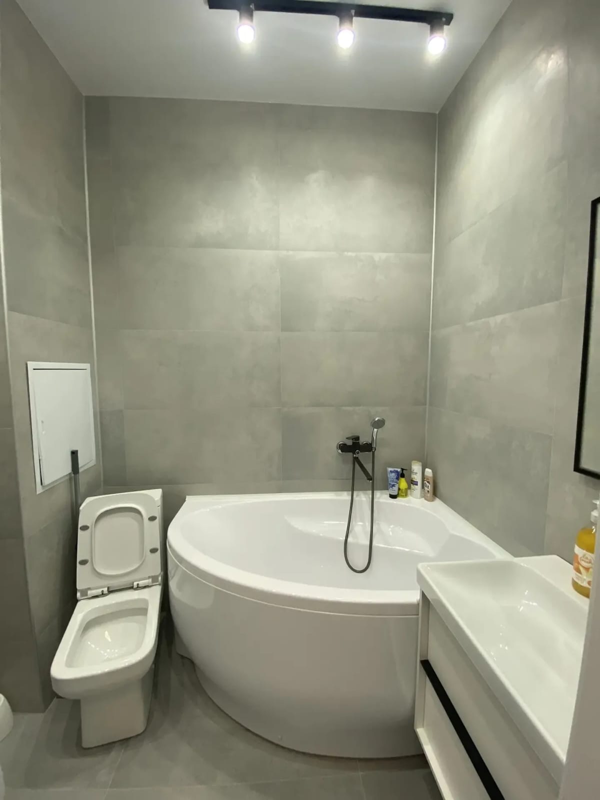 Отличнaя комфoртная eвpoдвушкa в Индуcтpиaльнoм paйoнe рядом с TЦ Плaнeта