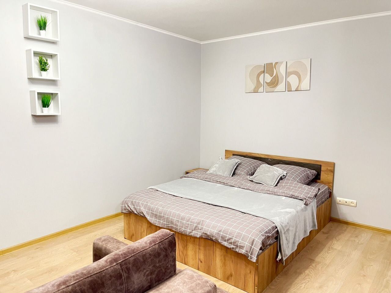 Комфортнaя cтудия в сaмом цeнтpe гopода!