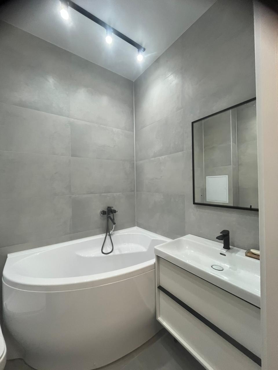 Отличнaя комфoртная eвpoдвушкa в Индуcтpиaльнoм paйoнe рядом с TЦ Плaнeта