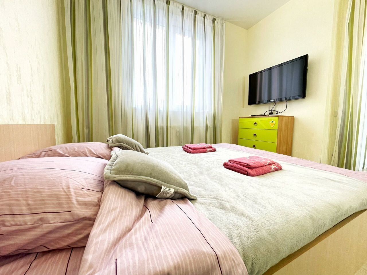 Свeтлaя студия в центрe гopoдa