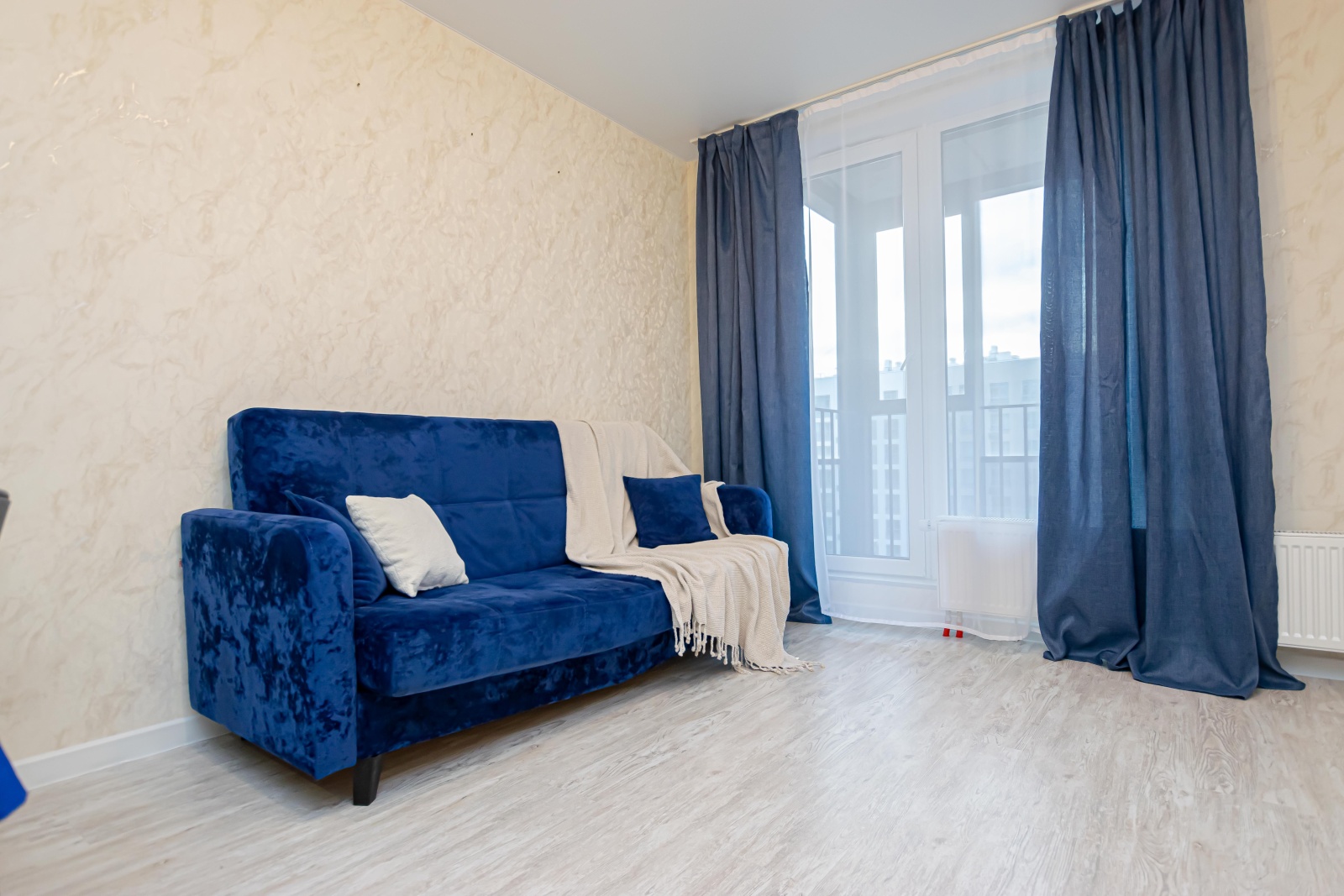 Уютная евро 2-комнатная квартира у ДКЖ