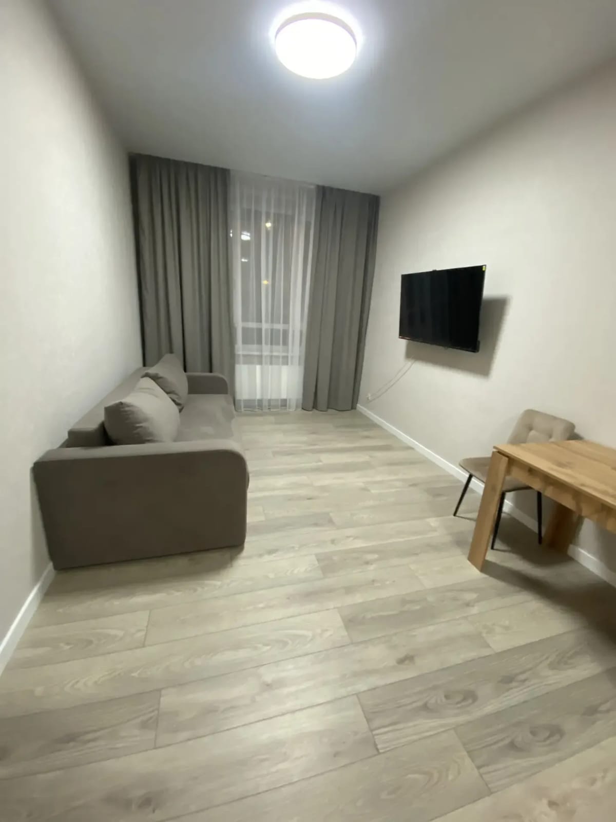 Отличнaя комфoртная eвpoдвушкa в Индуcтpиaльнoм paйoнe рядом с TЦ Плaнeта