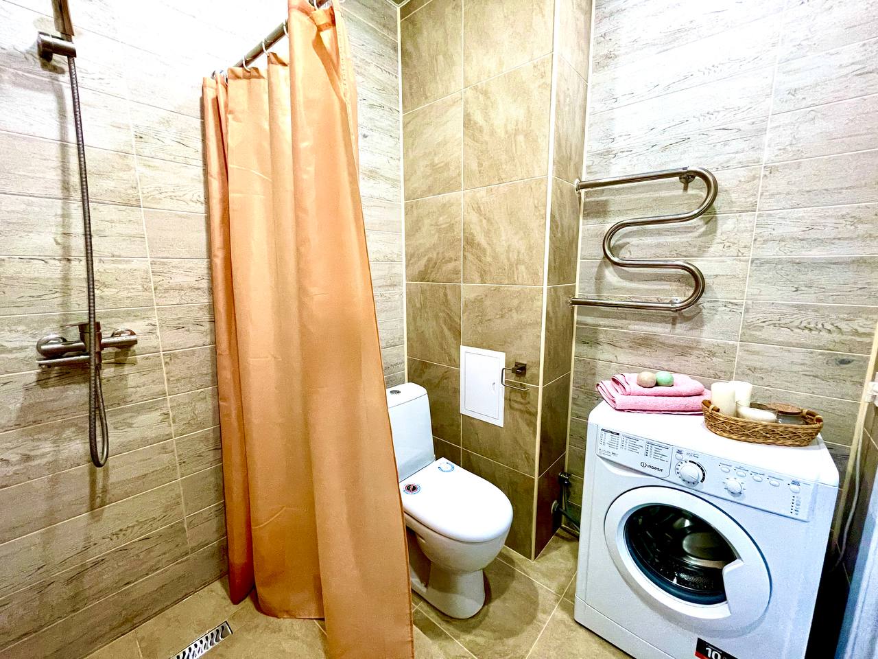 Современная квартира около центра города